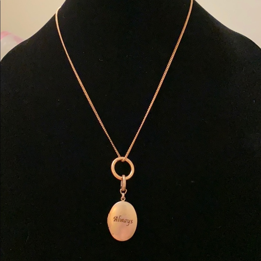 Rose gold Fossil Locket Necklace ✨